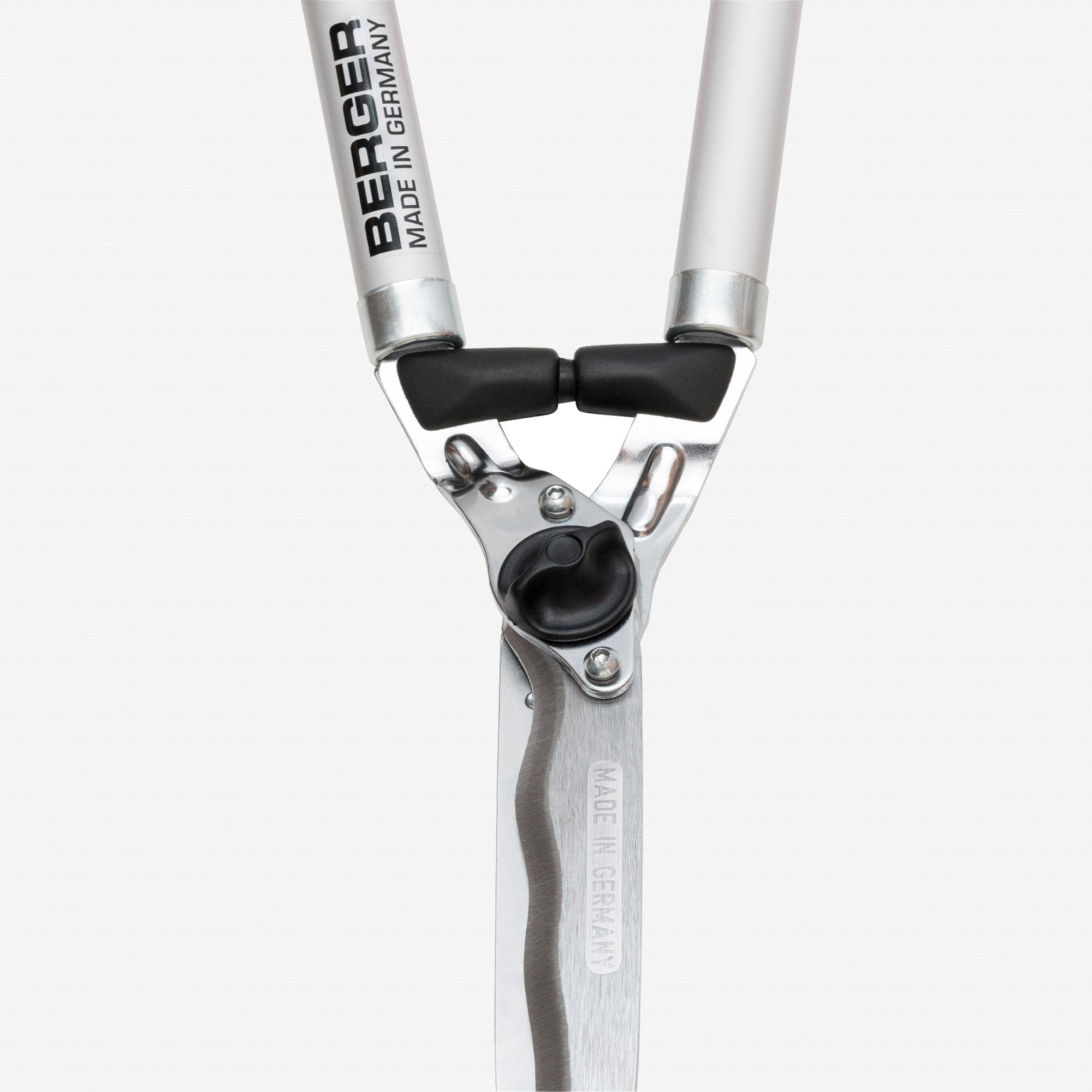 Berger Hedge Shear with Wavy Blades, Comfort Grip, 24" - BG4595 - KC Tool