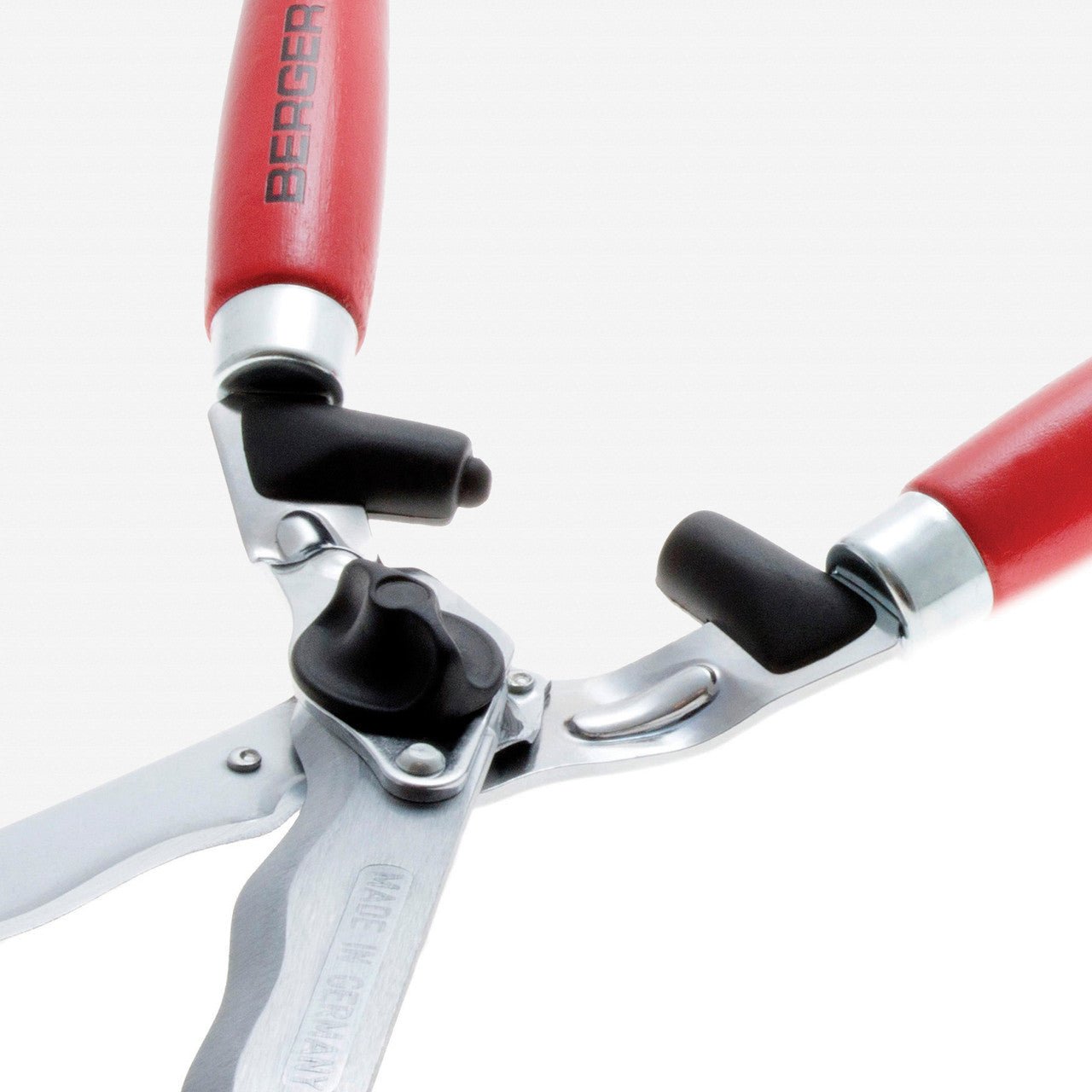 Berger Hedge Shear with Wavy Blades, Wood Handle, 24" - BG4590 - KC Tool