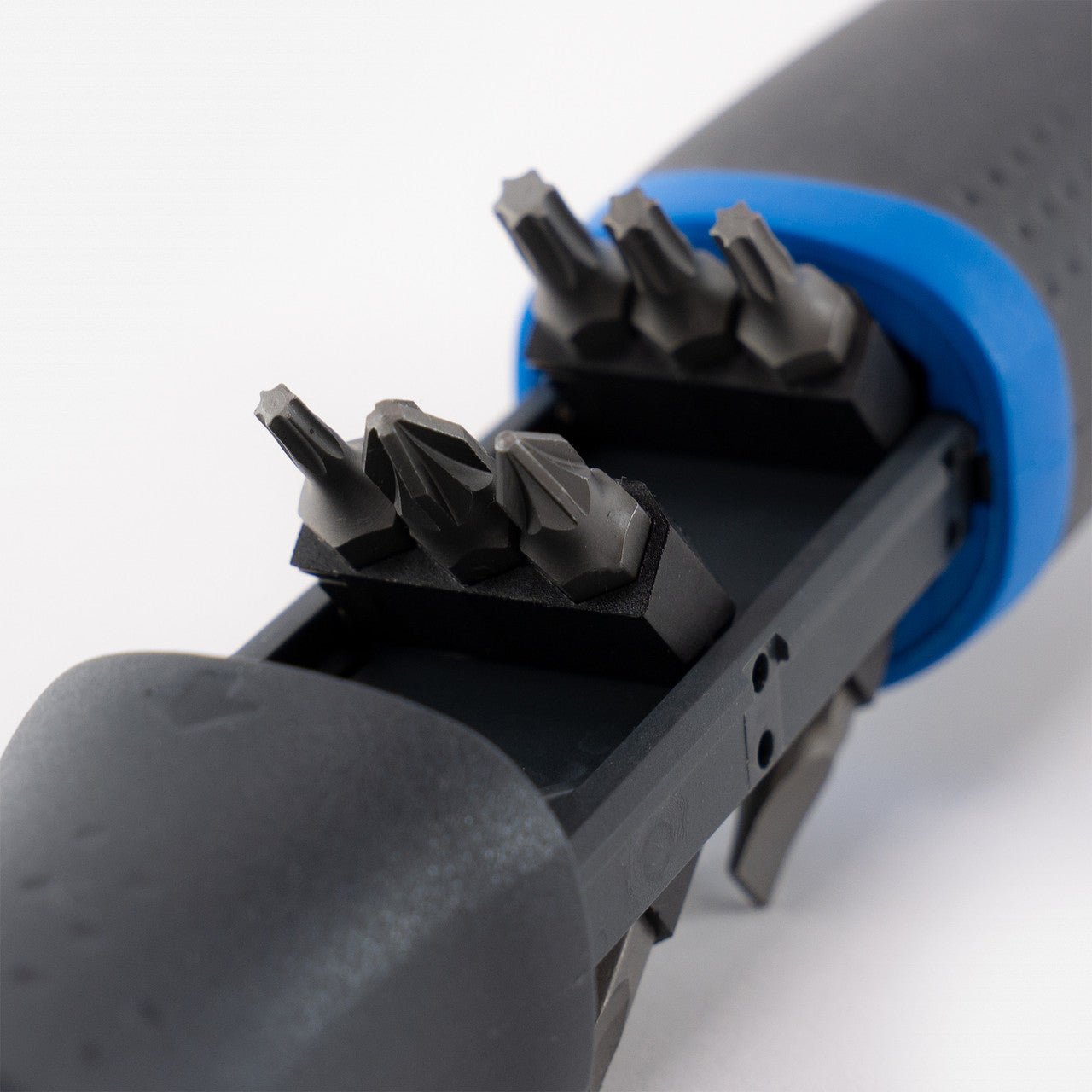 Gedore 2169 SilentGEAR Ratcheting Screwdriver with Magazine Handle, 1/4" Bit Holder - GR3031691 - KC Tool