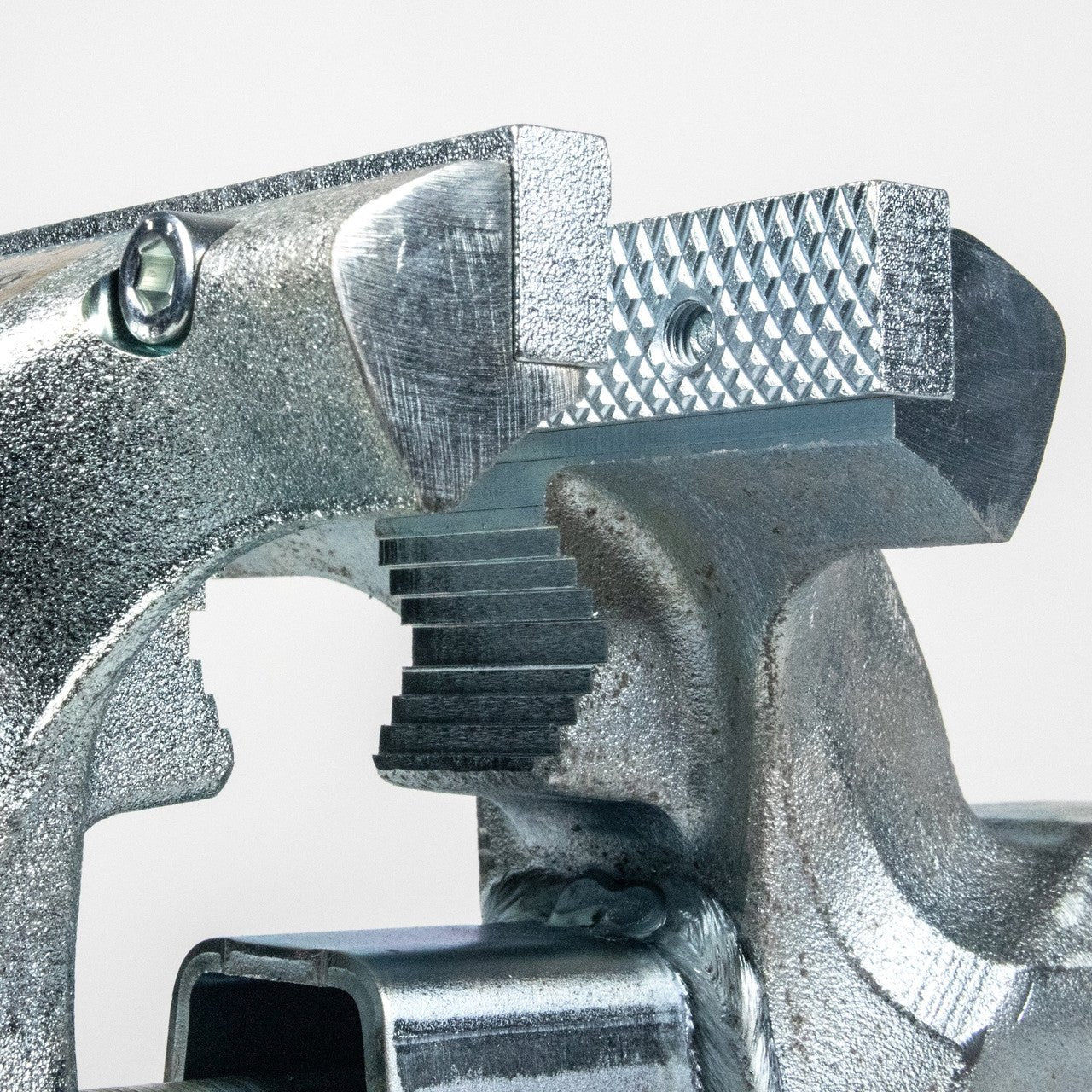 Heuer Bench Vise, Size 140, with Replaceable Jaws, Completely Galvanized - BH101143 - KC Tool