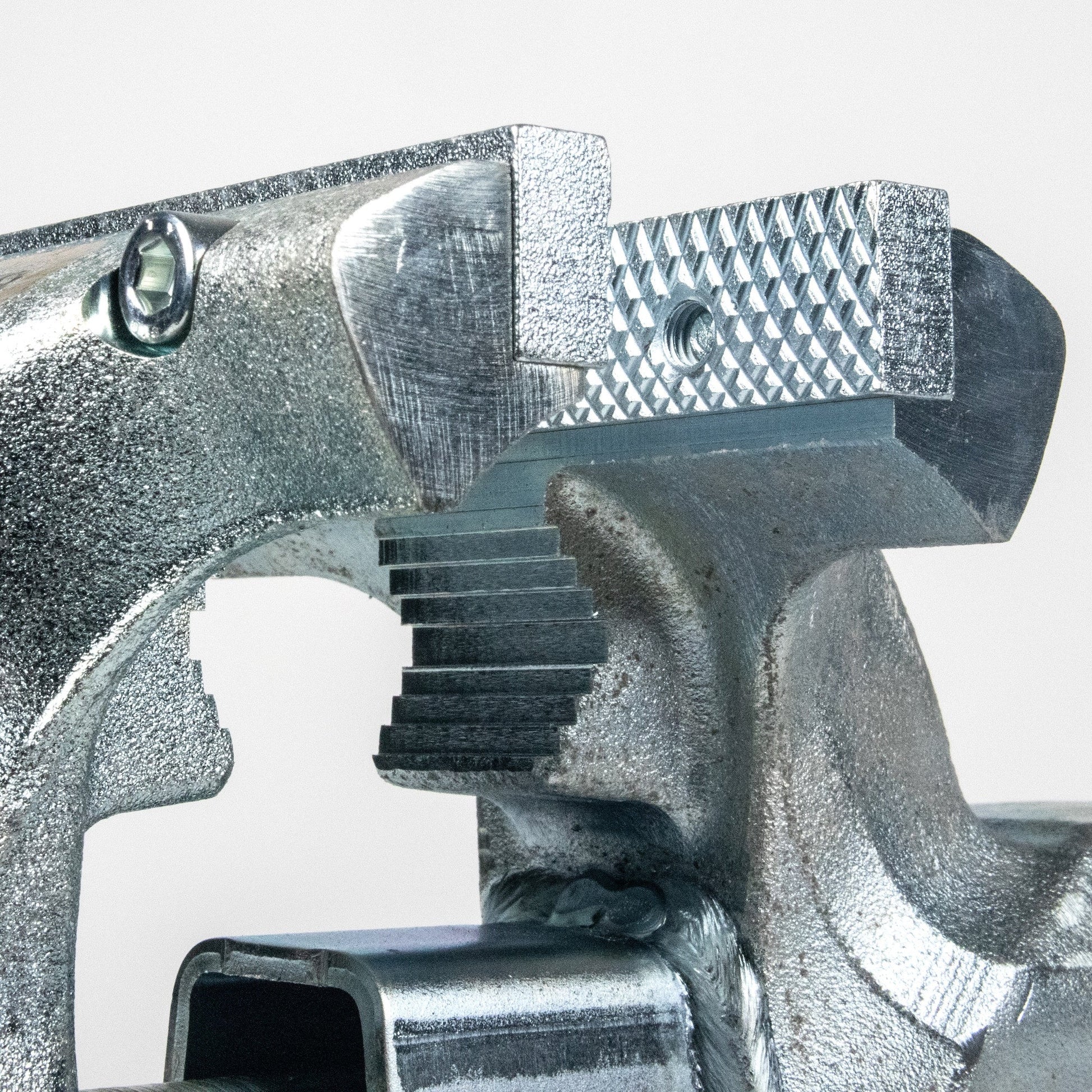 Heuer Bench Vise, Size 140, with Replaceable Jaws, Completely Galvanized - BH101143 - KC Tool