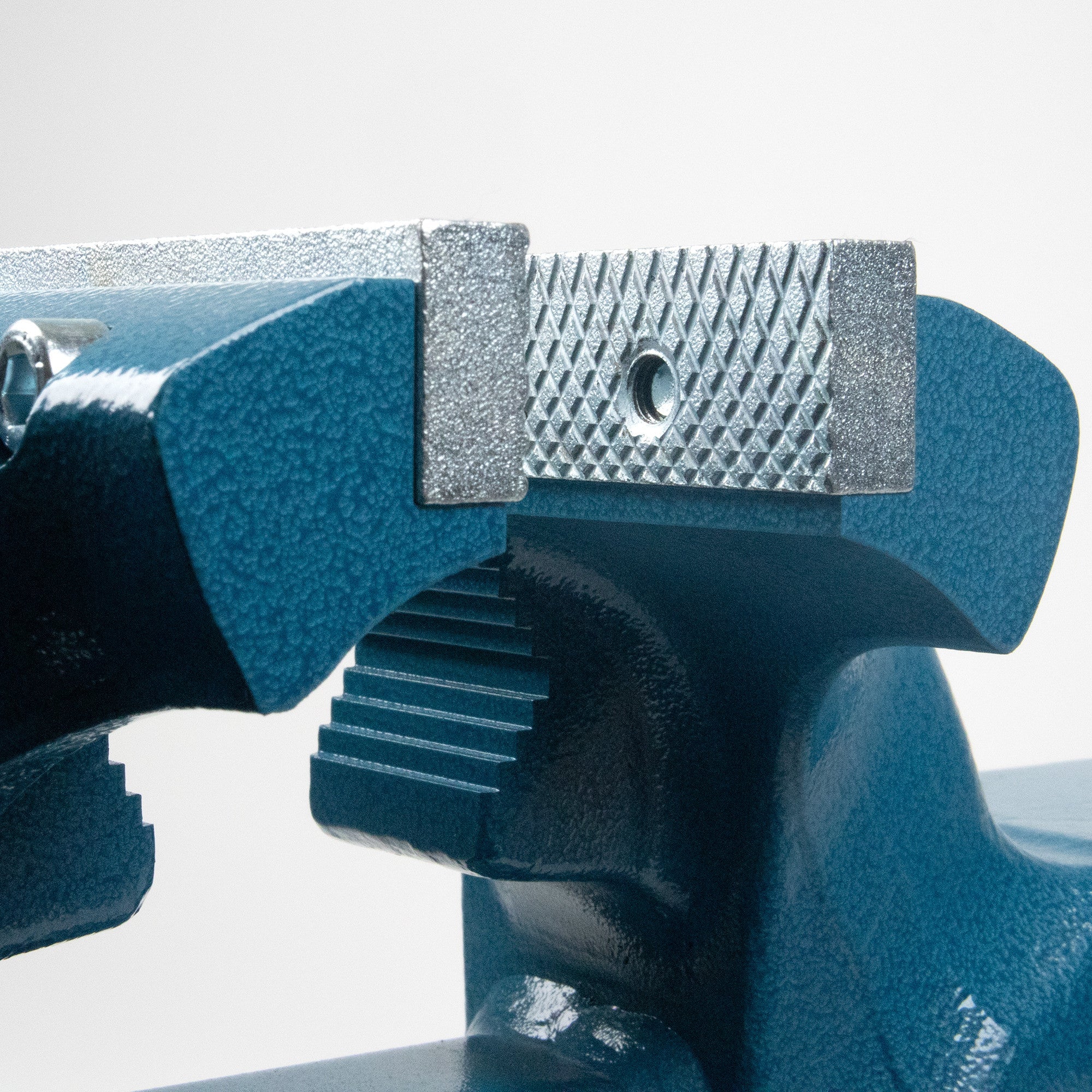 Heuer Bench Vise, Size 160, with Replaceable Jaws | Brockhaus