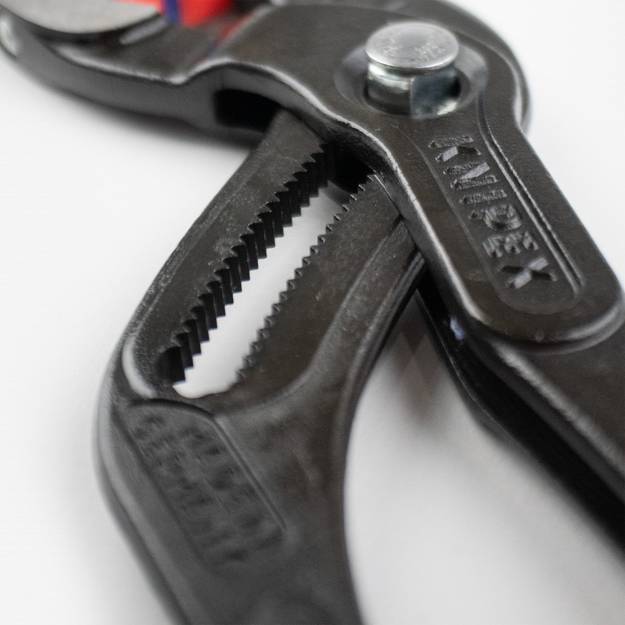 Knipex 10" Pipe Gripping Pliers w/ Replaceable Plastic Jaws for Tube Fittings and Connectors - 8111250 - KC Tool