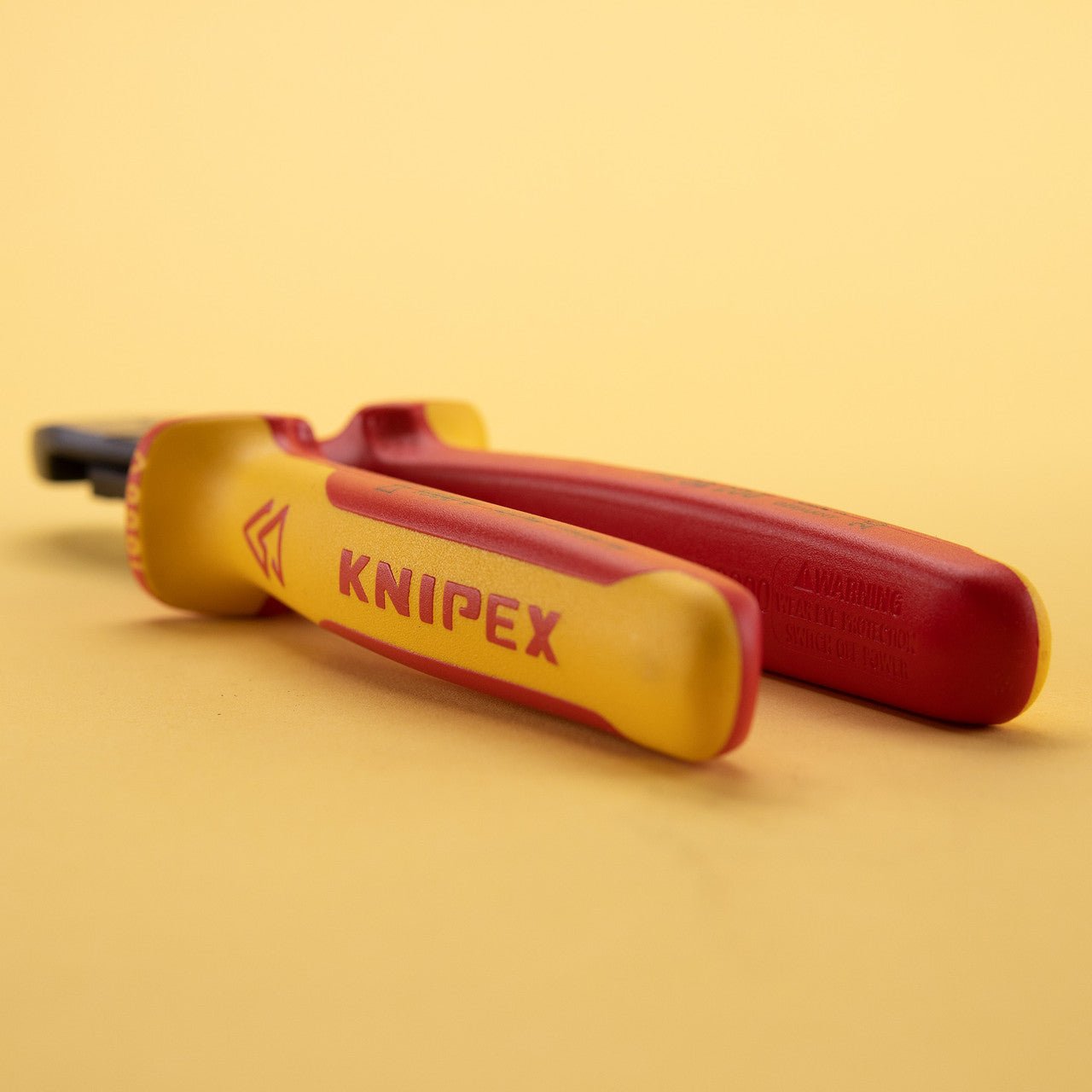 Knipex 8" High Leverage Diagonal Cutters - Insulated - 7408200 - KC Tool