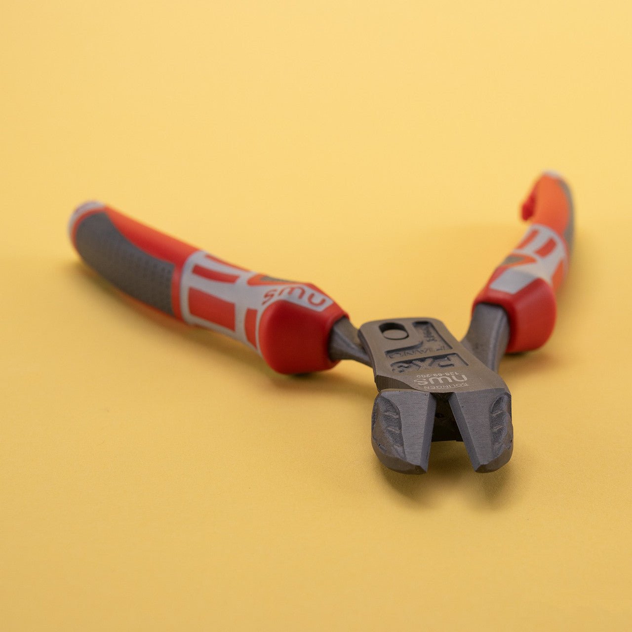 NWS 8" Heavy Duty Lever Side Cutter FantasticoPlus - TitanFinish - SoftGripp, Tethered Attachment - N-138-69-200 - KC Tool