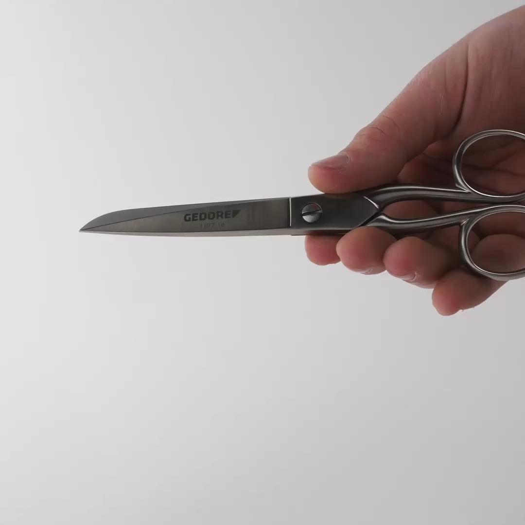 Load video: Gedore 1277-18 Industrial Scissors - 7" (180mm)