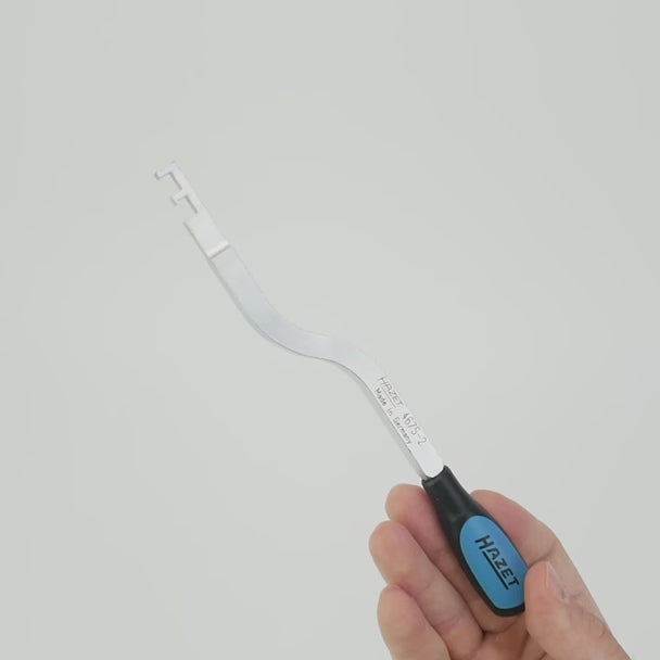 Load video: Hazet 4675-2 VAG Plug Connection Unlocking Tool, Offset