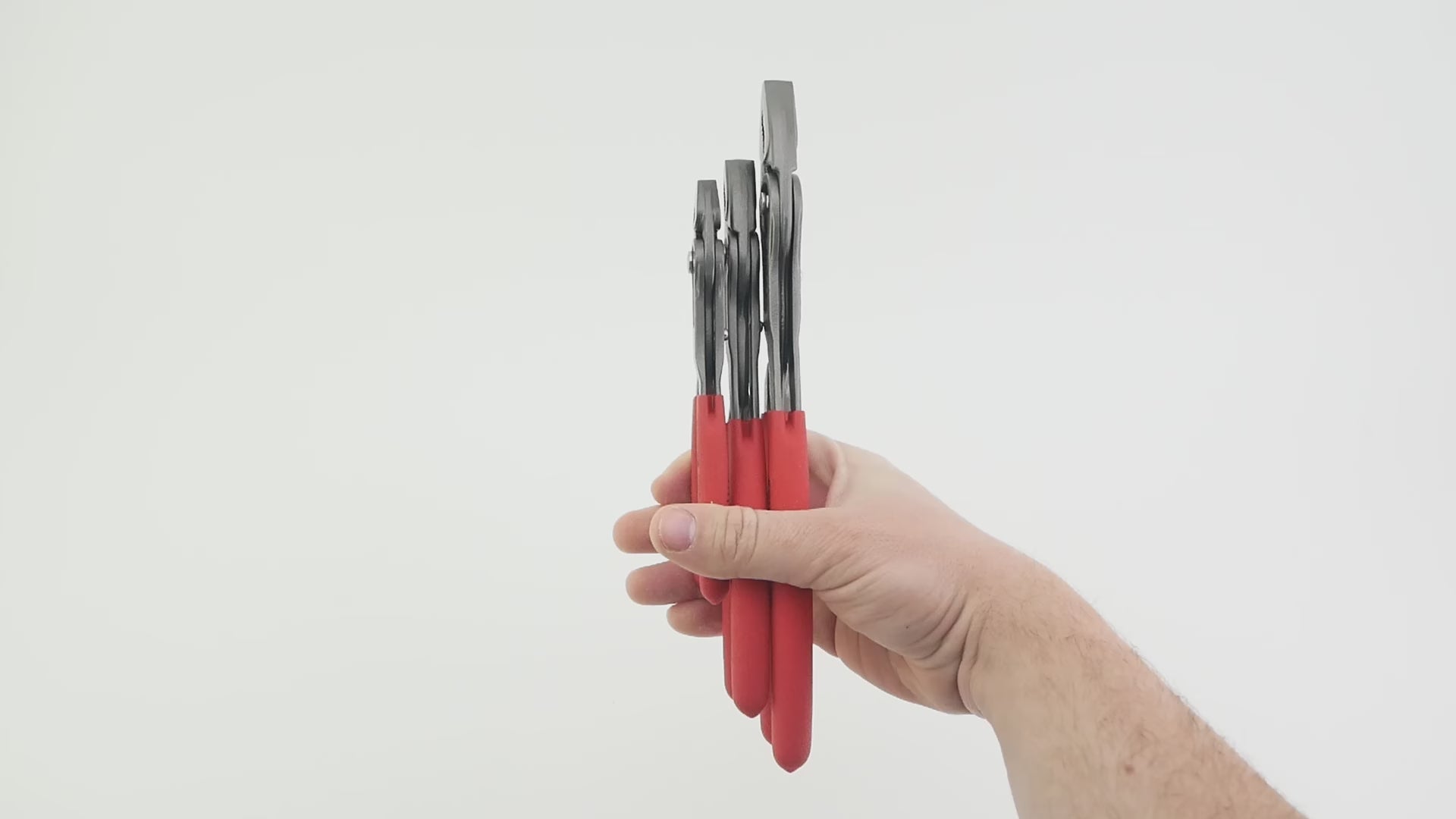 Load video: Knipex 3 Piece Twin Grip Slip Joint Pliers Set - Plastic Grip