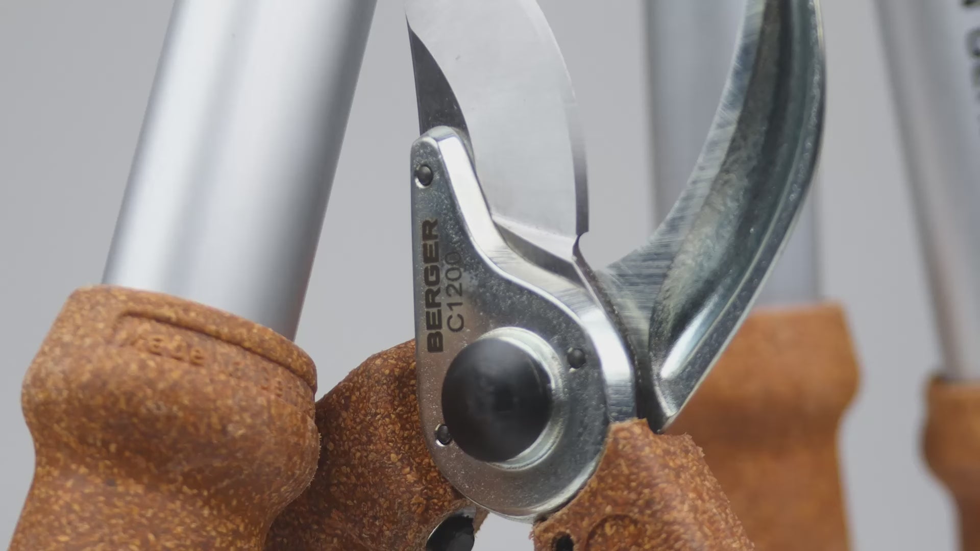 Load video: KC Tool Pliers Holder video. Made of leather.