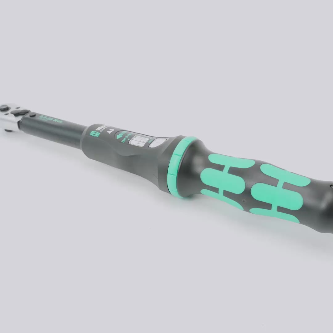 Load video: Wera 075604 Torque Wrench 2.5-25 Nm Reversible Ratchet 1/4" Drive