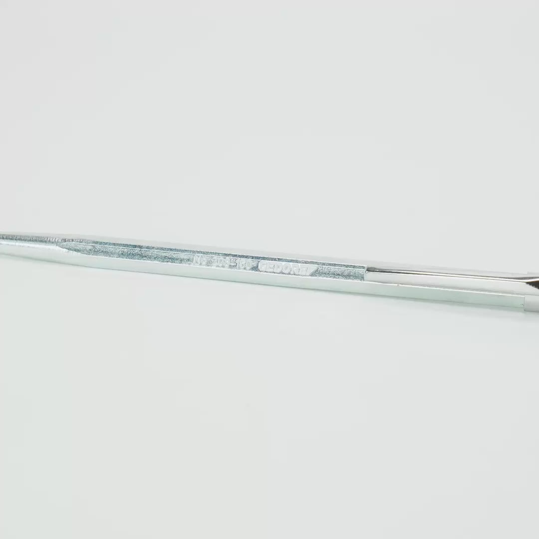 Load video: Gedore 208-150 Carbide scriber
