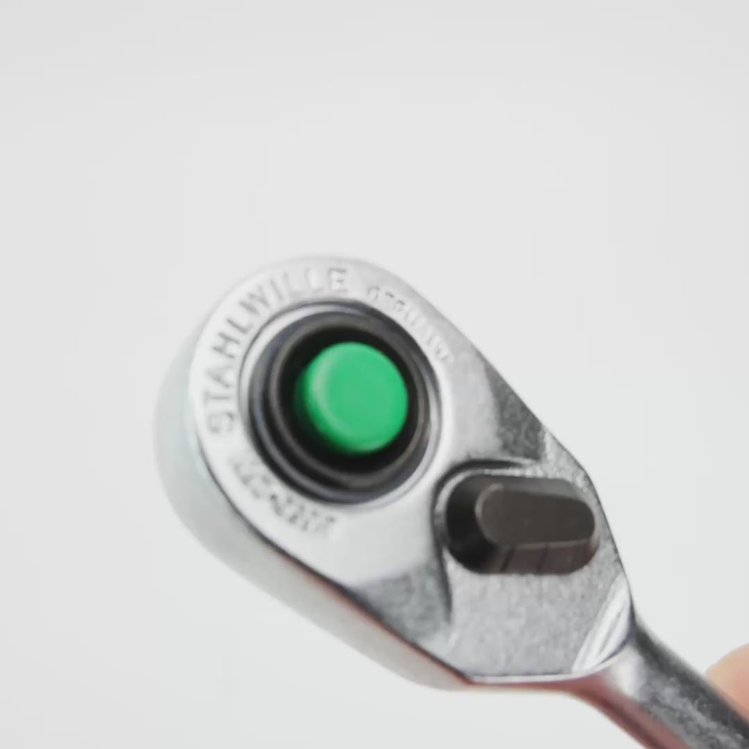 Load video: Stahlwille 415SG-QR N QuickRelease Reversible Ratchet, 1/4" Drive