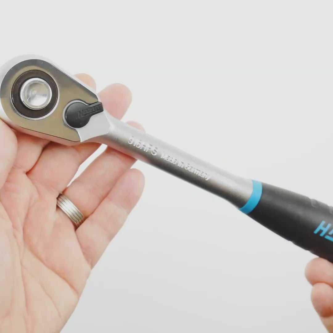 Load video: Hazet 916HPS Fine Tooth 1/2" Reversible Ratchet with Button Release