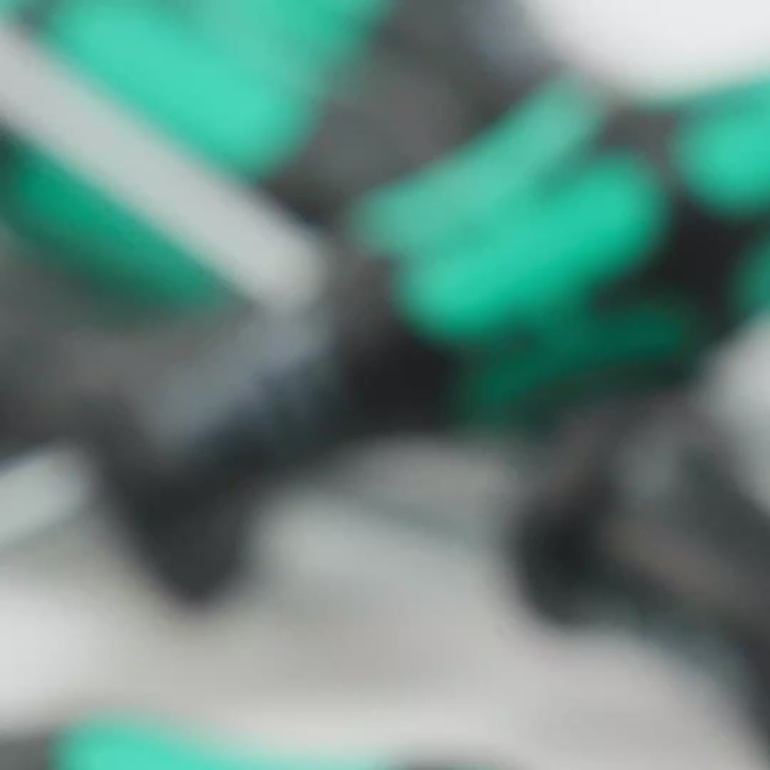 Load video: Wera 223161 Kraftform Plus Torx HF Screwdriver Set + Rack