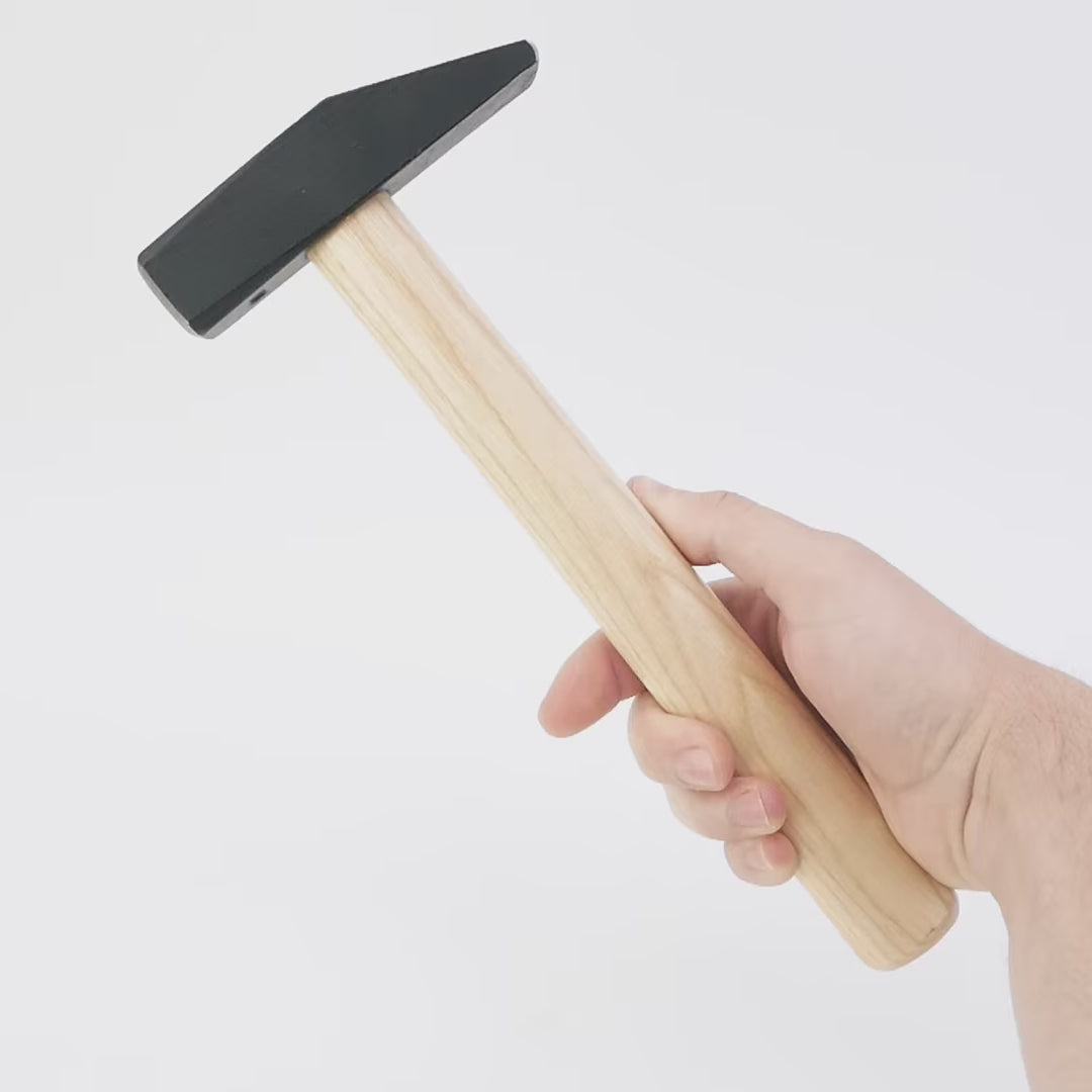 Load video: Picard 98 Single Scythe Hammer with Ash Handle, 500g