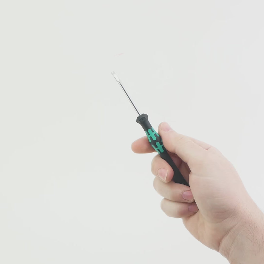 Load video: Wera 027456 Chip Lifter