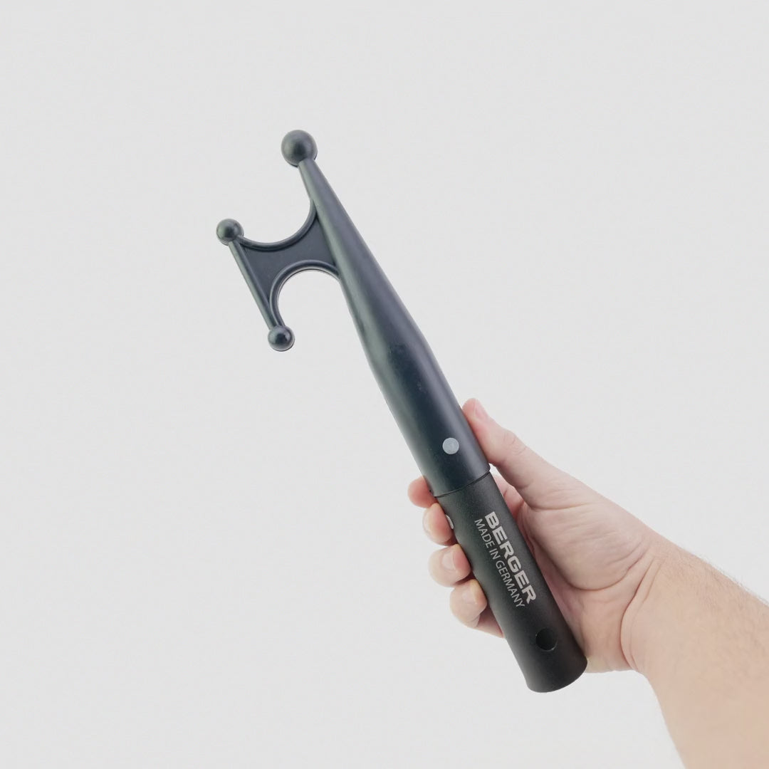 Load video: Berger ArboRapid Christmas Light Adjuster Attachment