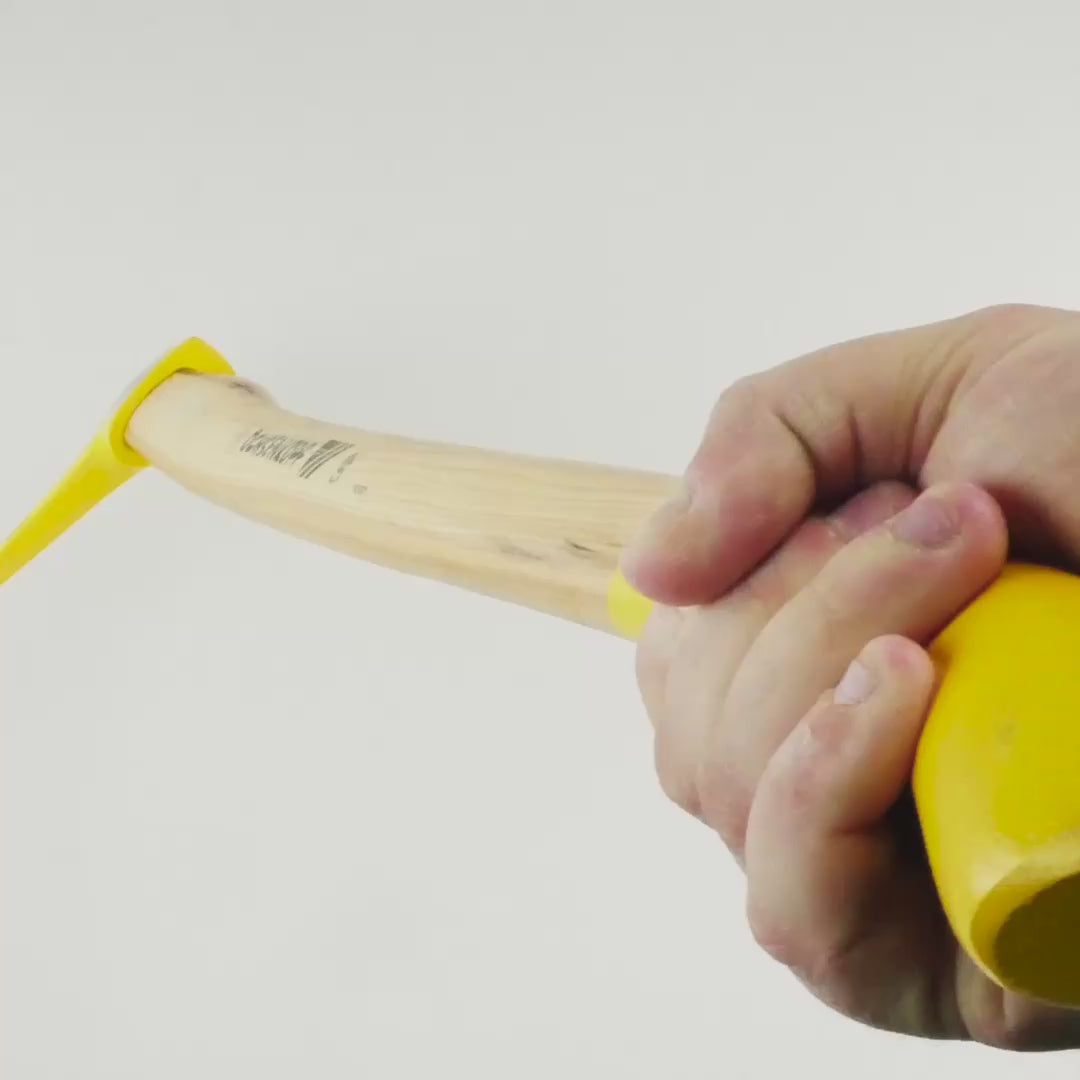 Load video: Ox Head OX 173 H-0580 Hand Sappie with 80 cm Hickory Handle, 1100g