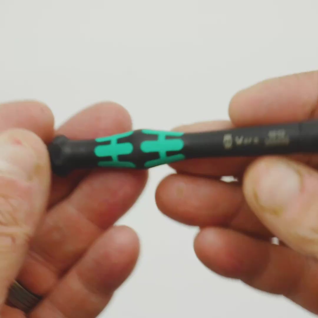 Load video: Wera 051276 Kraftform Micro Bitholding Screwdriver