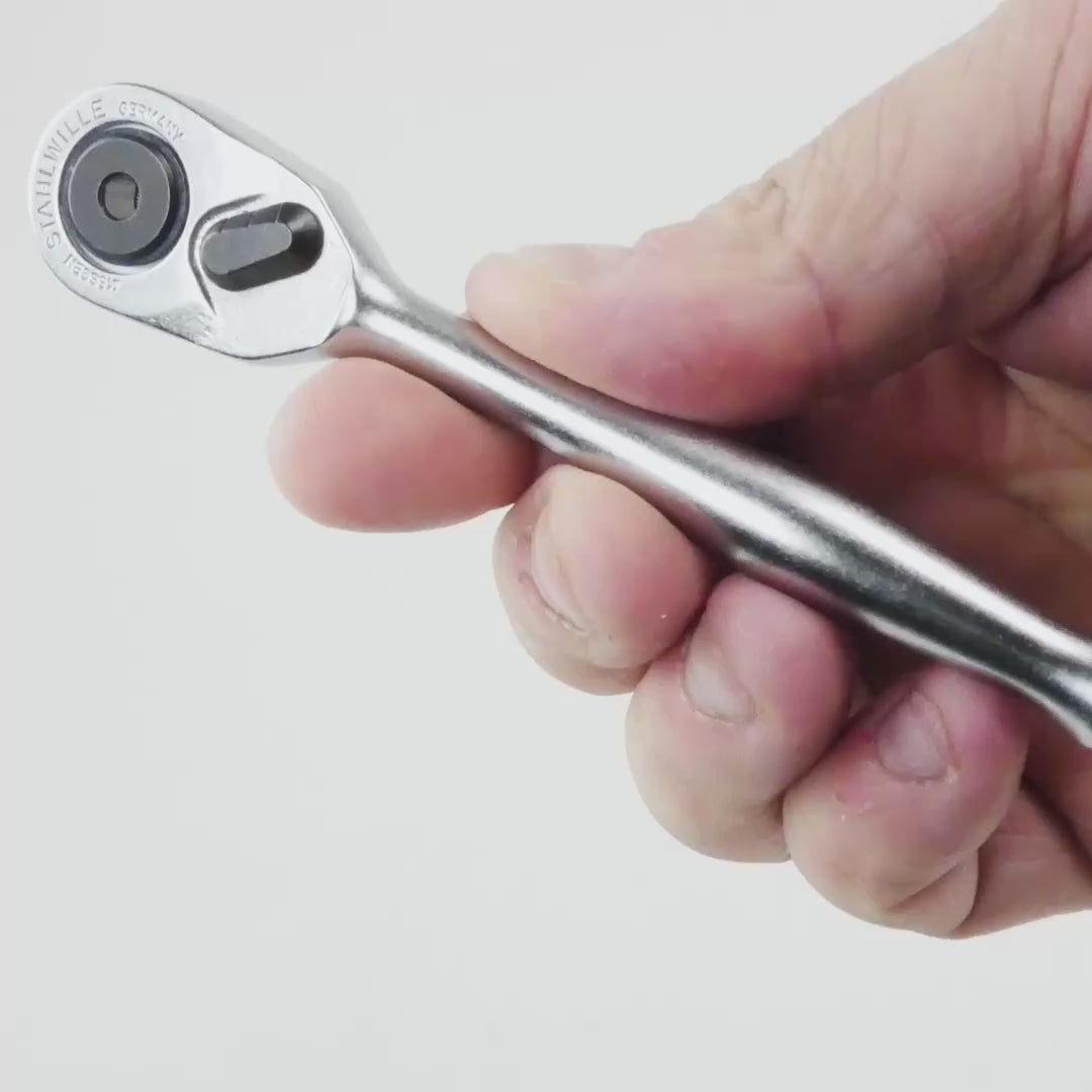 Load video: Stahlwille 415SGB N Fine Tooth Bit Ratchet, 1/4"