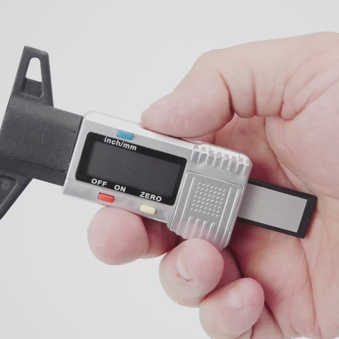 Load video: Stahlwille 12900/4 Electronic tire-tread Vernier gauge