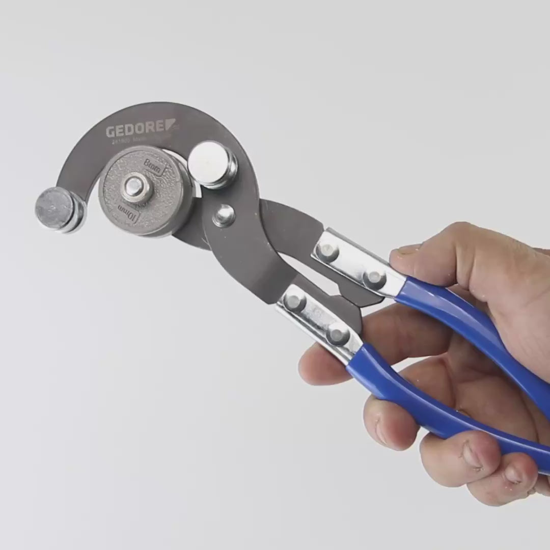 Load video: Gedore 241500 Pipe bending pliers 4.75-10 mm