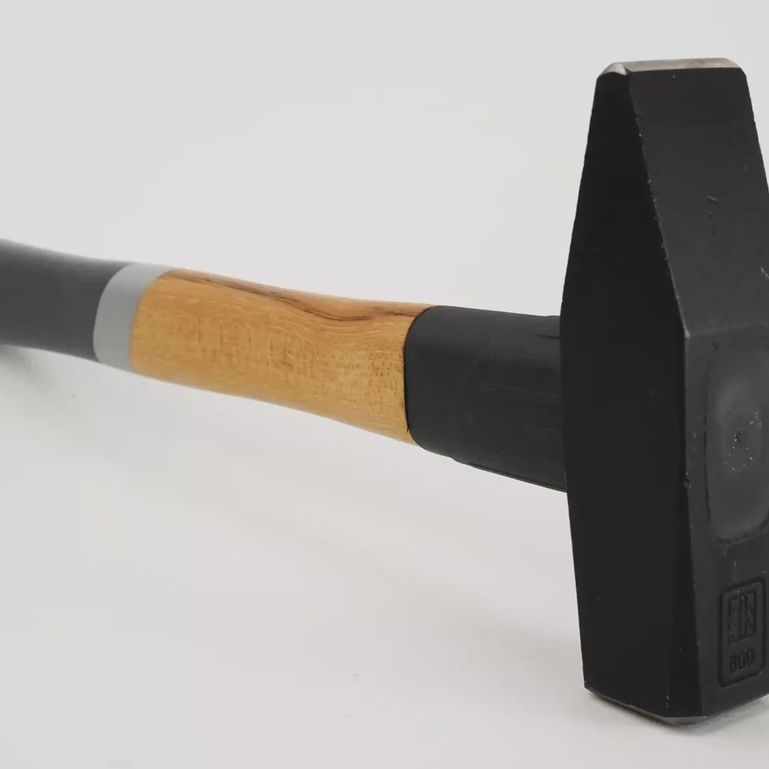 Load video: Halder Maxxcraft Cross Peen Hammer with Reduced Rebound, 5.16" / 28.22 oz.