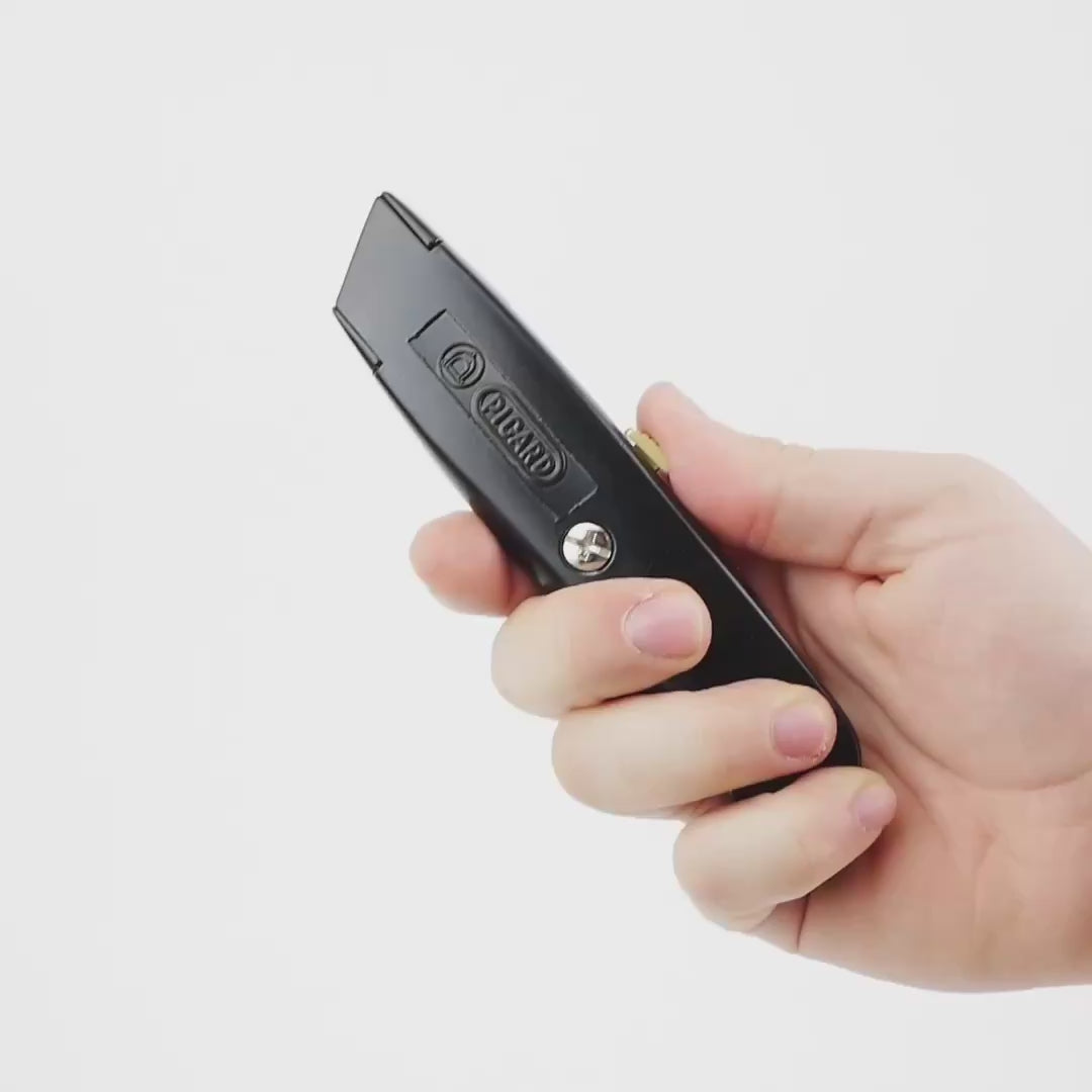 Load video: Picard 701 Universal Knife, Retractable Blade