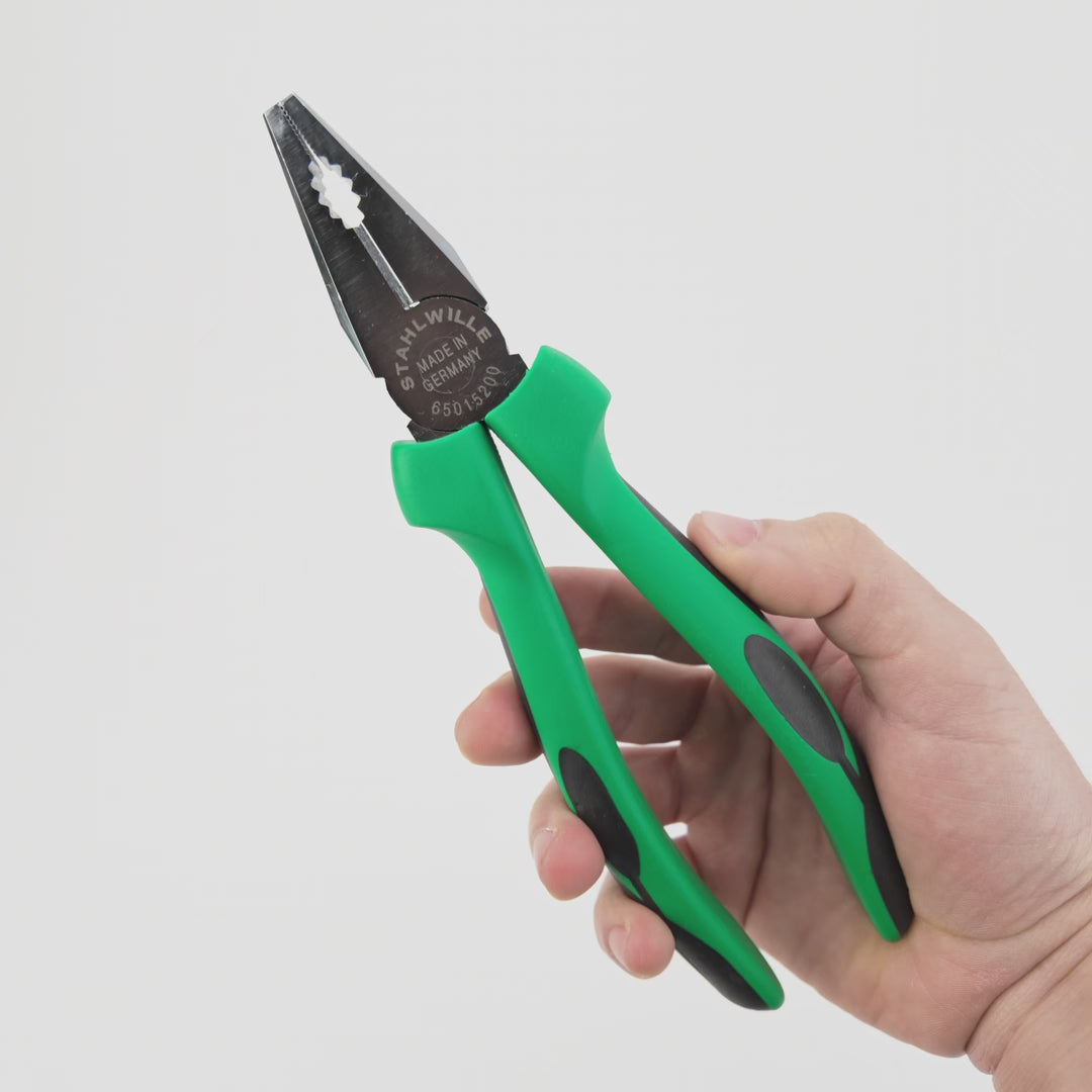Load video: Stahlwille 6501 Combination Pliers 200 mm, Chrome, Multi-Component