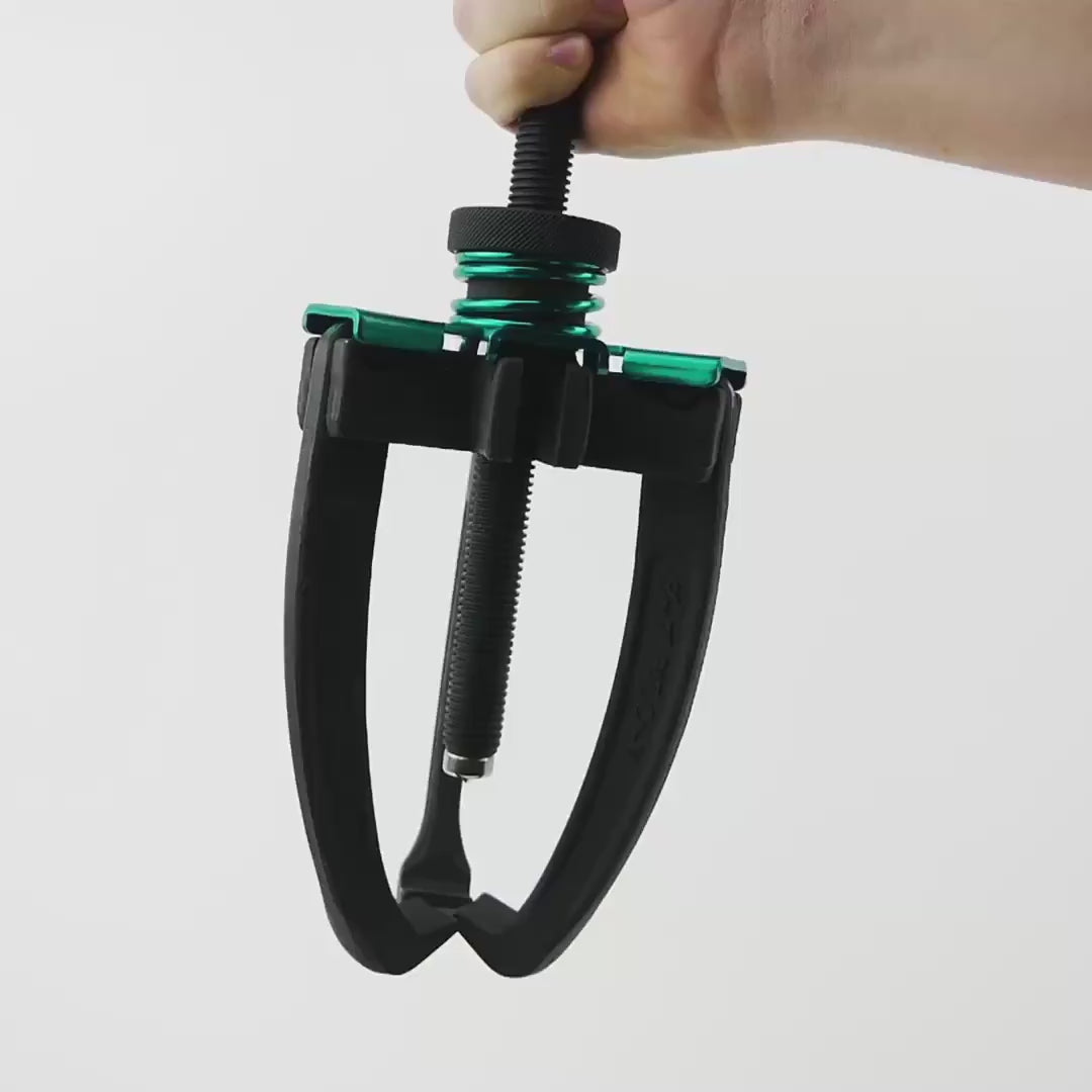 Load video: Heyco Internal/External 2 or 3 Leg Puller, 178 x 76mm