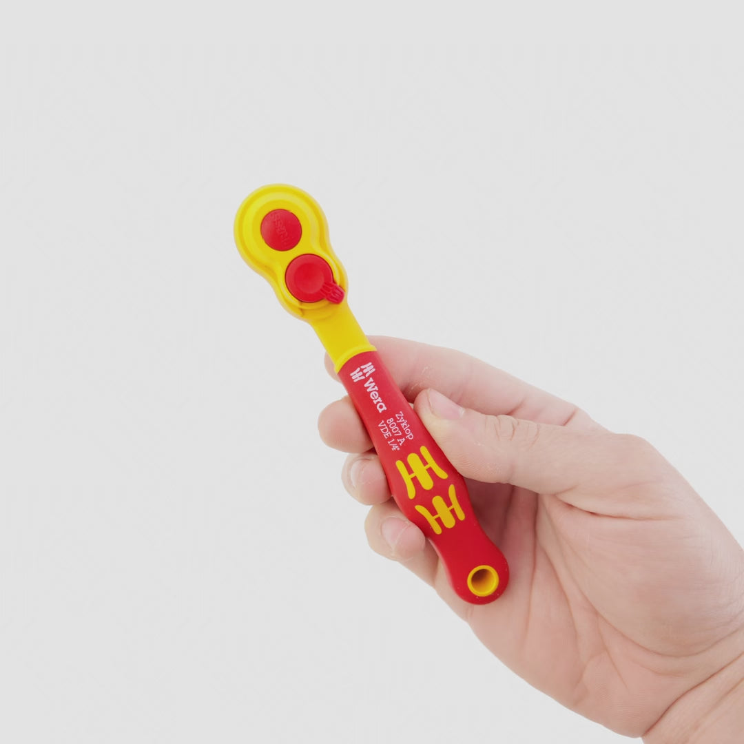Load video: Wera 004866 8007 A VDE Insulated 1/4" Zyklop Ratchet