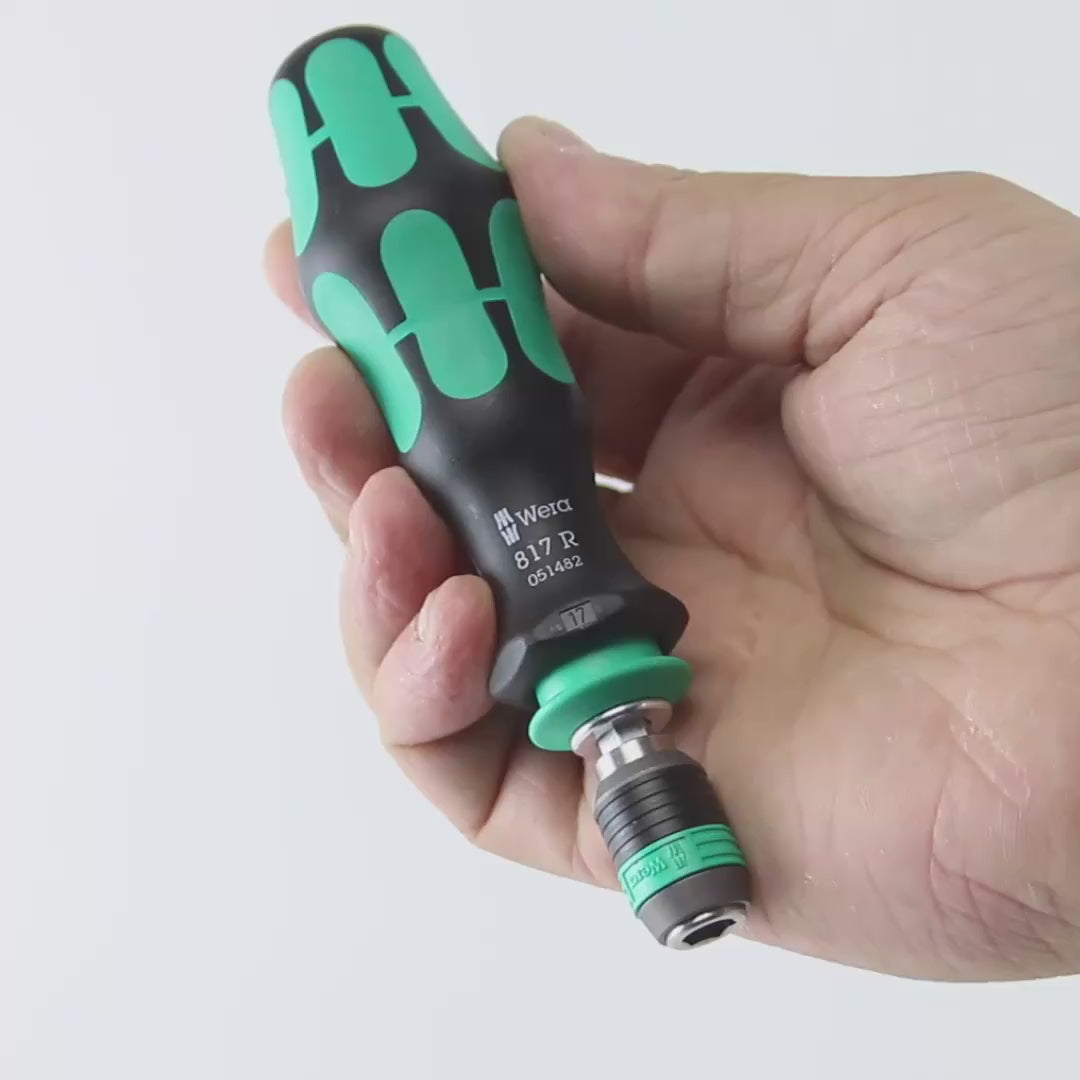 Load video: Wera 051482 Rapidaptor Bitholding Screwdriver Handle